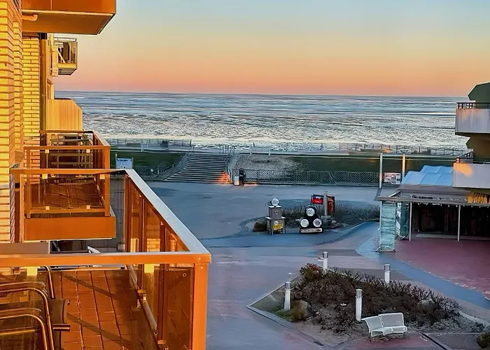 Duhnerherz Bestlage im Zentrum,am Strand Duhnen, Balkon mit Meerblick,Wlan Parkplatz und Fahrradabstellraum Bettwäsche und Handtücher inkl Cuxhaven